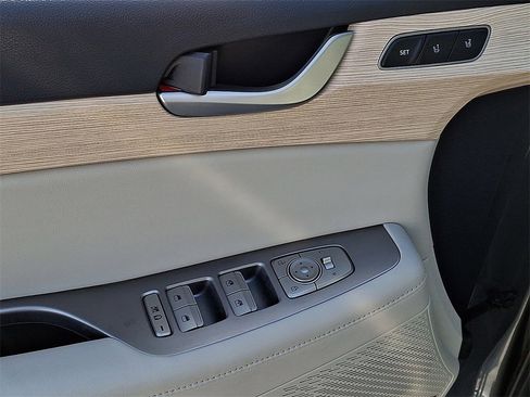 Used 2023 Hyundai Palisade Limited image 12