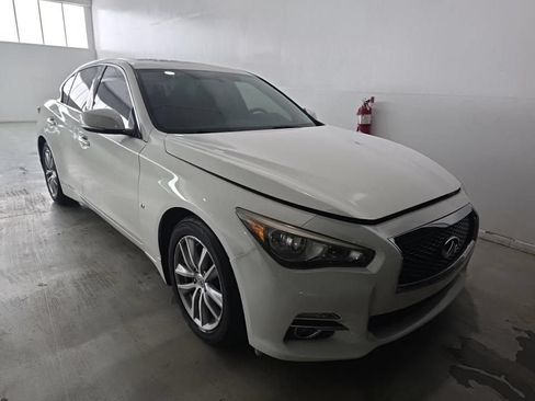 Used 2015 INFINITI Q50 AWD w/ Moonroof Package image 4