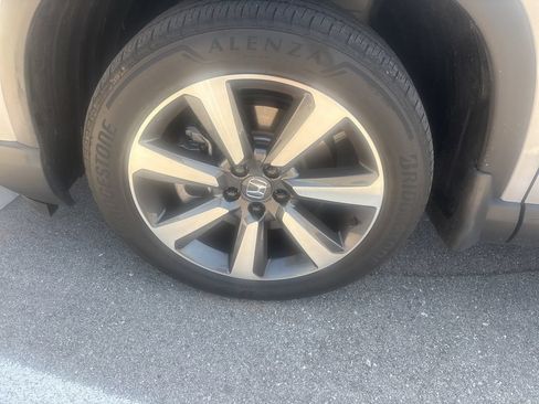 Used 2023 Honda Pilot Elite image 25