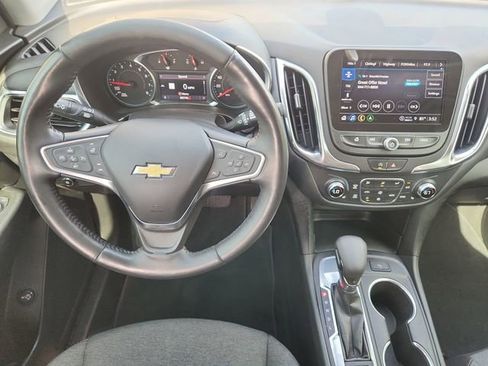 Used 2022 Chevrolet Equinox LT FWD image 11