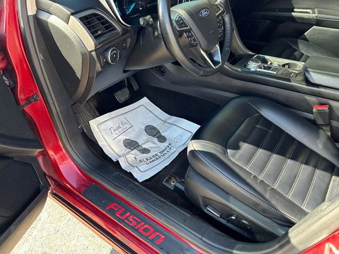 Used 2019 Ford Fusion SEL image 10
