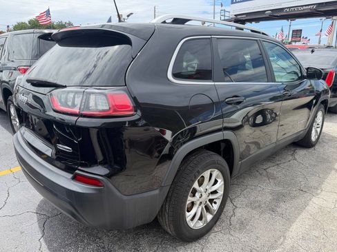 Used 2019 Jeep Cherokee Latitude w/ Popular Appearance Group FWD image 5