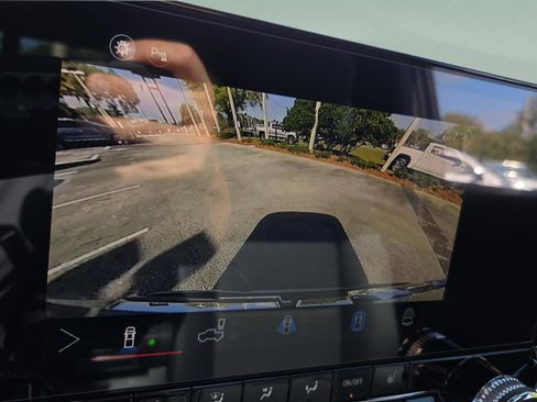 New 2026 GMC Canyon Elevation w/ Convenience Package image 23