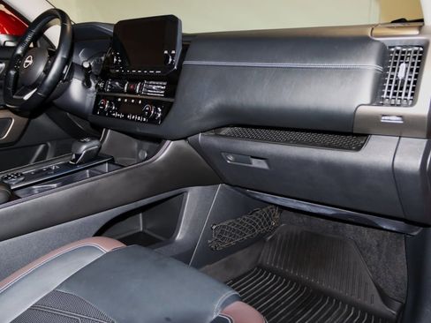 Used 2022 Nissan Pathfinder Platinum w/ Cargo Package image 60