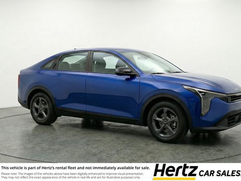 Used 2025 Kia K4 LXS image 1