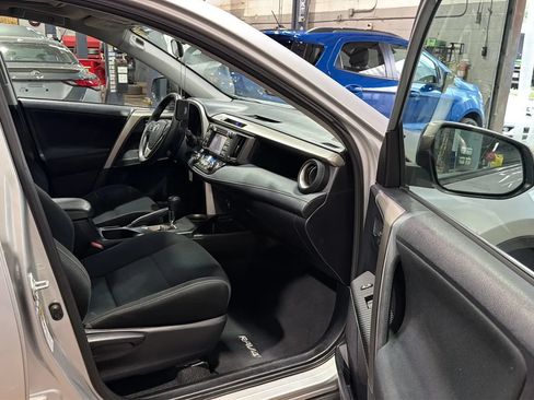 Used 2014 Toyota RAV4 XLE AWD/4WD image 24