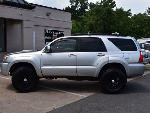 Used 2006 Toyota 4Runner SR5 RWD image 3