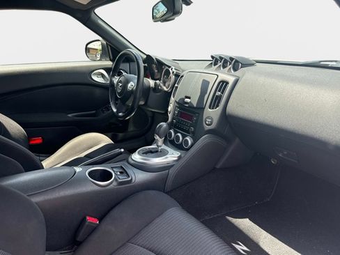 Certified 2020 Nissan 370Z Coupe RWD image 12