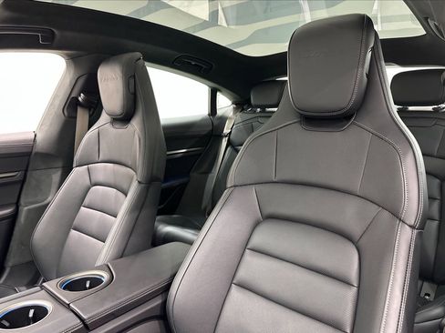 Certified 2025 Porsche Taycan Turbo image 29