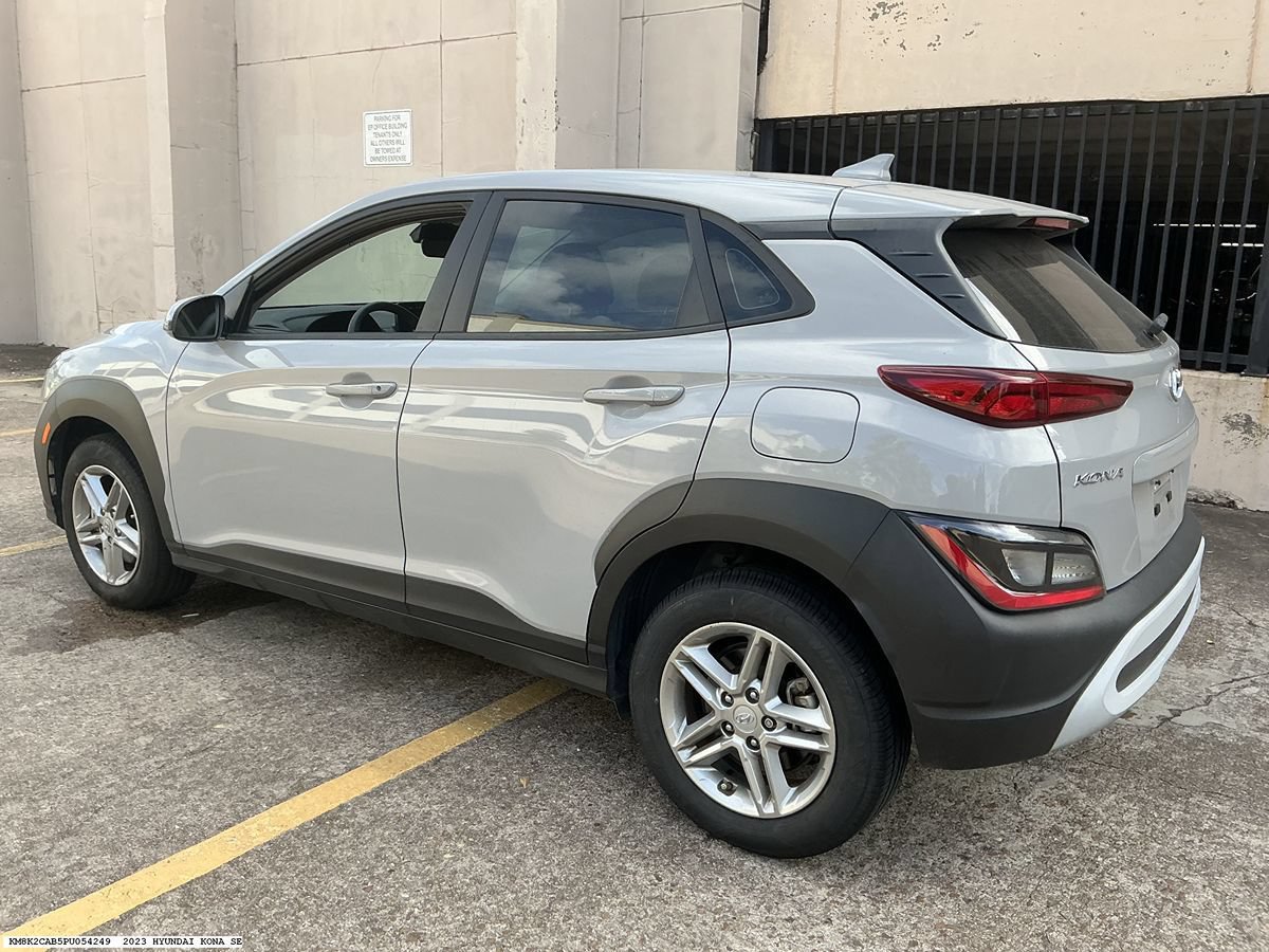 Used 2023 Hyundai Kona SE w/ Cargo Package AWD/4WD image 5