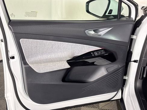 Certified 2023 Volkswagen ID.4 Standard image 10