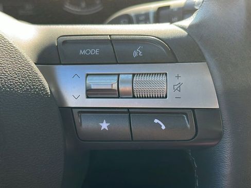 Used 2025 Hyundai Kona SEL image 25