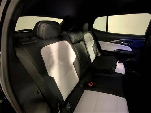 Used 2025 Chevrolet Equinox EV LT image 23