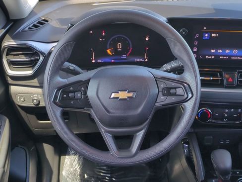 Used 2025 Chevrolet TrailBlazer LT FWD image 20
