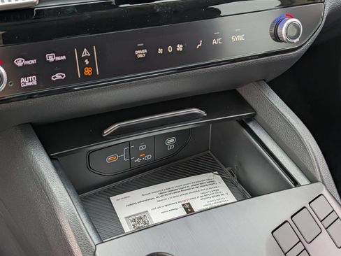 New 2027 Kia Sportage LX FWD image 7