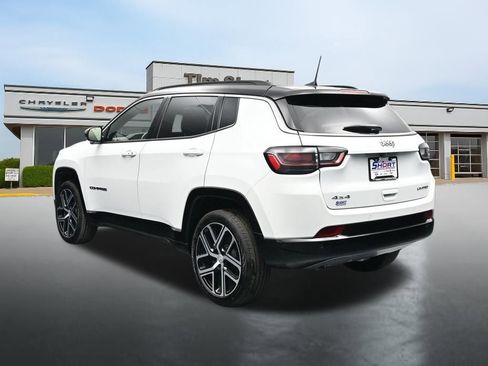 Used 2024 Jeep Compass Limited w/ Elite Group AWD/4WD image 3