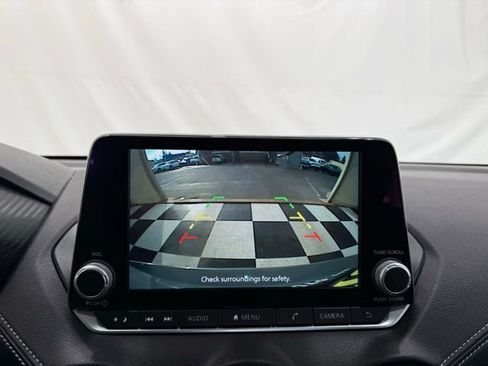 Used 2024 Nissan Sentra SV image 32