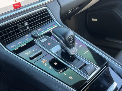 Certified 2020 Porsche Panamera Edition image 26