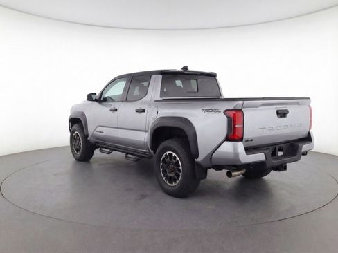 Used 2025 Toyota Tacoma TRD Off-Road AWD/4WD image 6