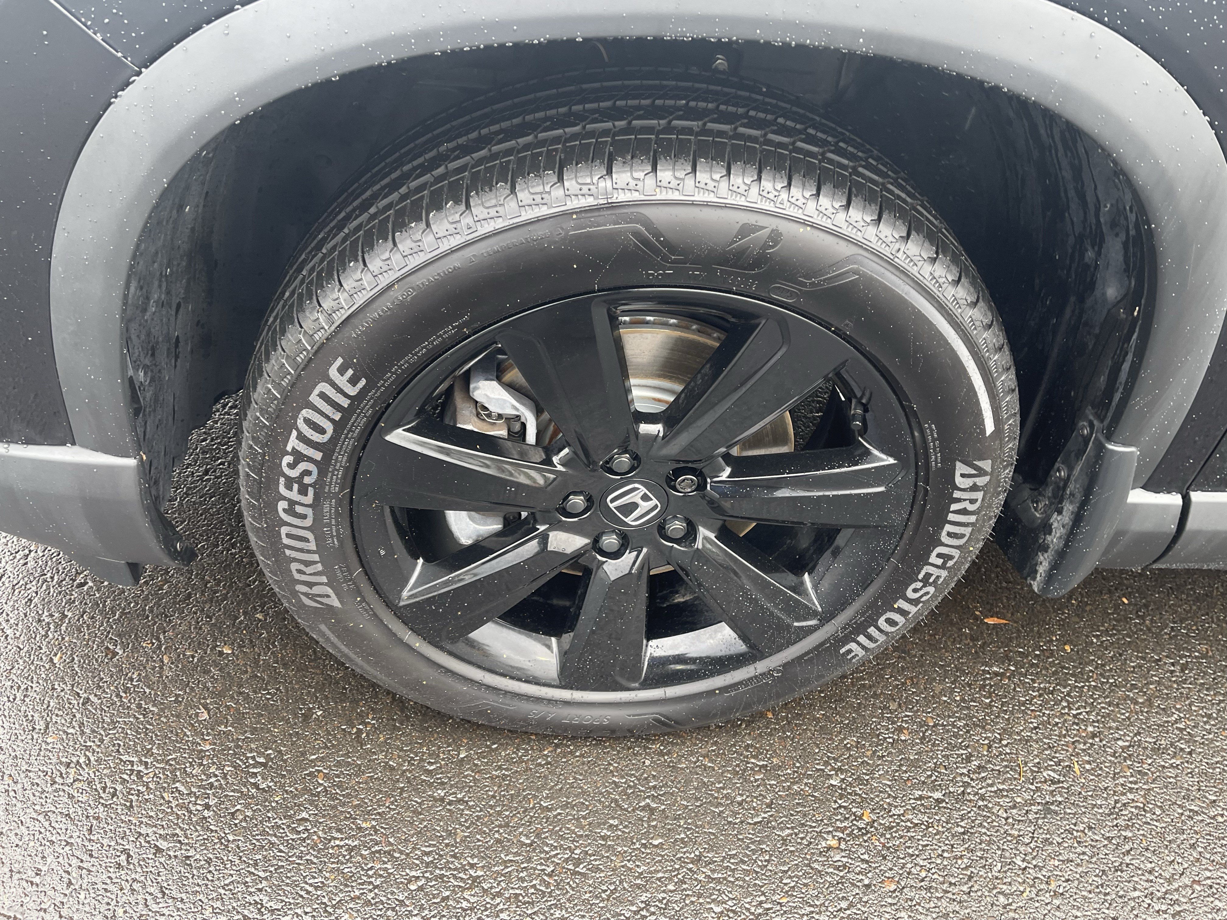 Used 2025 Honda Pilot Black Edition image 9