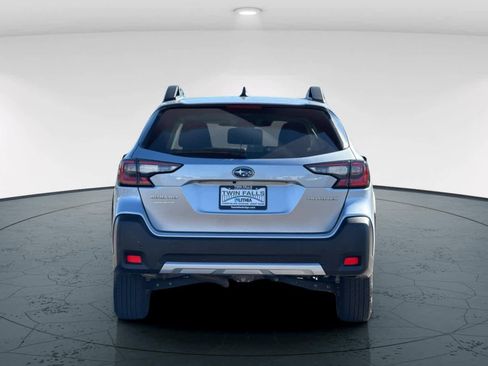 Used 2023 Subaru Outback Limited image 7
