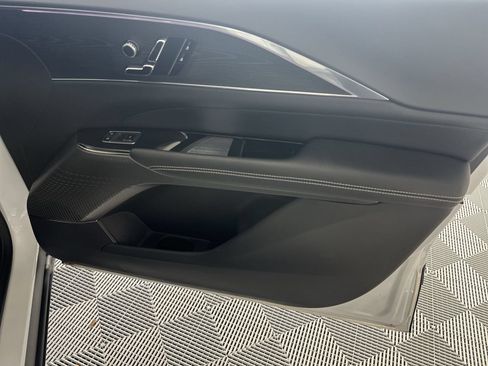 Used 2024 Cadillac Lyriq Sport RWD image 32