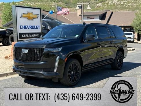 Used 2024 Cadillac Escalade ESV Sport Platinum w/ LPO, ONYX Package AWD/4WD image 1