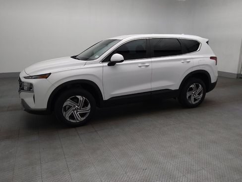 Used 2023 Hyundai Santa Fe SE image 2