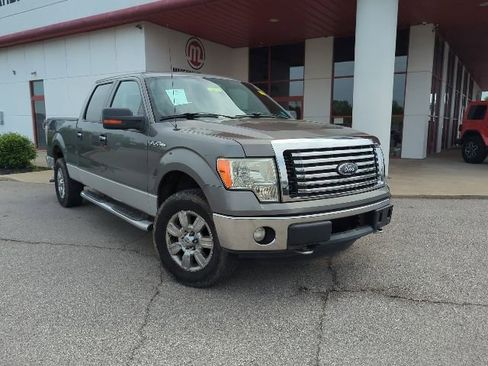 Used 2011 Ford F150 XLT w/ XLT Chrome Pkg AWD/4WD image 2