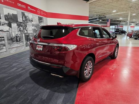 Certified 2023 Buick Enclave Essence image 4