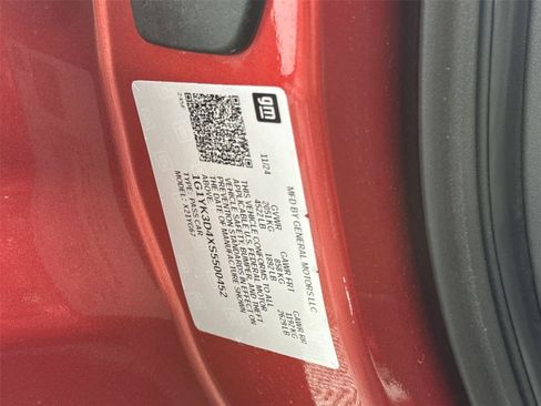 Used 2025 Chevrolet Corvette E-Ray AWD/4WD image 29