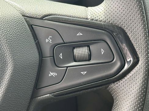 Used 2023 Chevrolet TrailBlazer LT AWD/4WD image 18