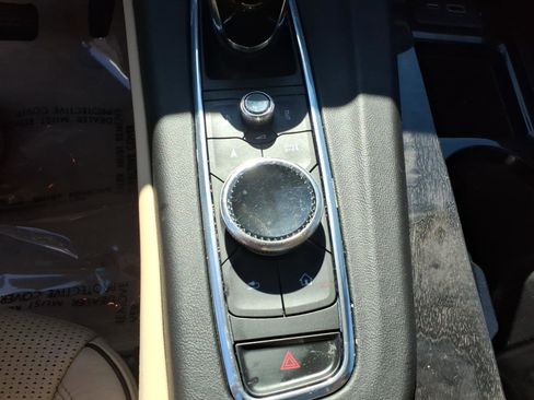 Used 2021 Cadillac Escalade ESV Premium Luxury w/ Performance Package AWD/4WD image 22