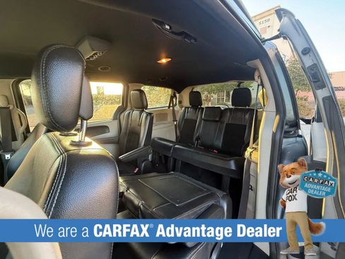 Used 2017 Dodge Grand Caravan SXT FWD image 15