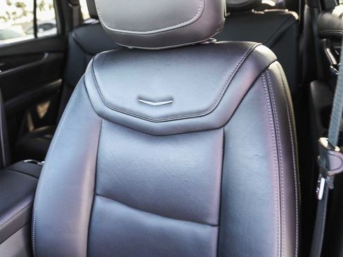 Used 2022 Cadillac XT6 Premium Luxury image 24