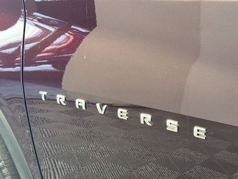 Used 2023 Chevrolet Traverse LT w/ LPO, Floor Liner Package image 10