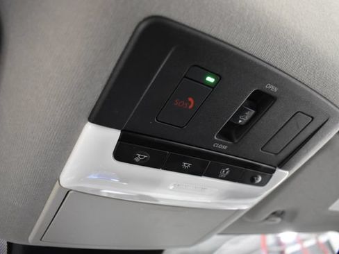 Used 2023 Nissan Sentra SR w/ SR Premium Package FWD image 40
