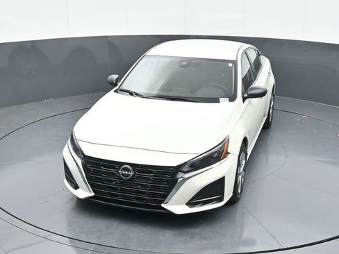 Used 2024 Nissan Altima 2.5 S image 62