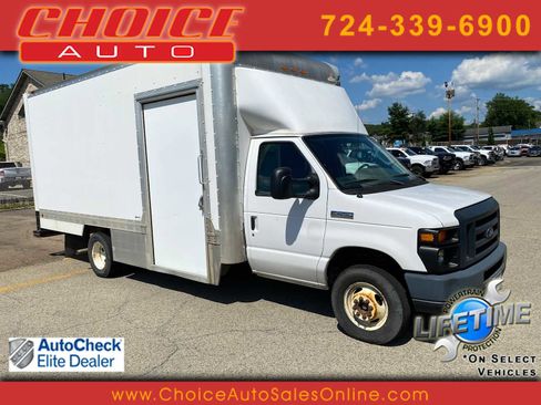 Used 2017 Ford E-450 and Econoline 450 Super Duty image 1