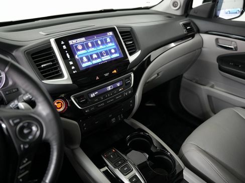 Used 2017 Honda Pilot Elite image 21