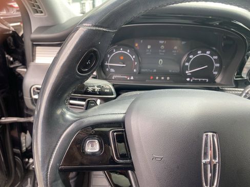 Used 2020 Lincoln Corsair FWD w/ Premium Package image 12