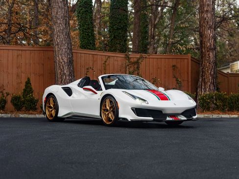 Used 2020 Ferrari 488 Pista Spider image 5