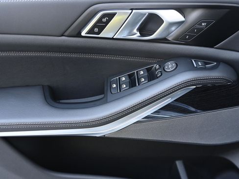 New 2026 BMW X5 xDrive50e w/ M Sport Package image 29