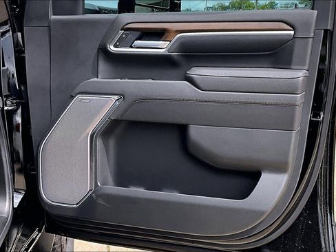New 2026 Chevrolet Silverado 2500 High Country w/ Midnight Edition AWD/4WD image 23