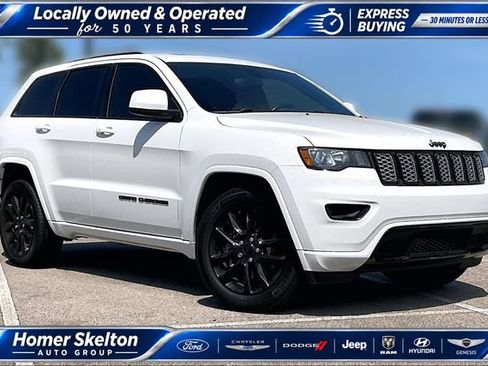 Used 2021 Jeep Grand Cherokee Laredo X RWD image 1