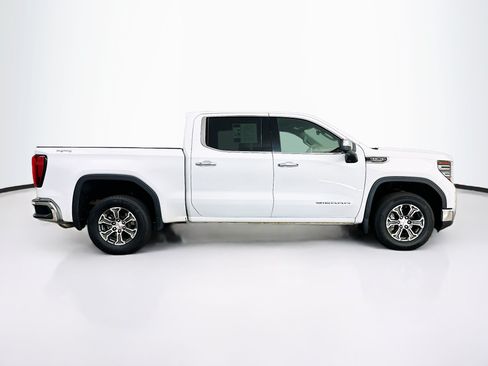 Used 2025 GMC Sierra 1500 SLT AWD/4WD image 10