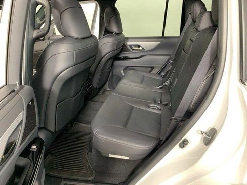 Used 2024 Lexus LX 600 F Sport image 27