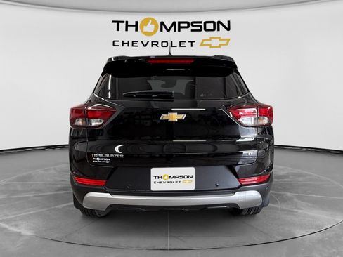 Certified 2023 Chevrolet TrailBlazer LT w/ Convenience Package FWD image 4