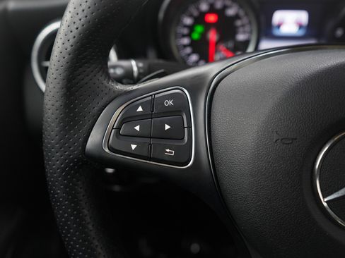 Used 2019 Mercedes-Benz CLA 250 4MATIC image 25