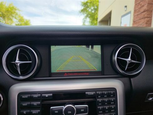 Used 2012 Mercedes-Benz SLK 350 image 19
